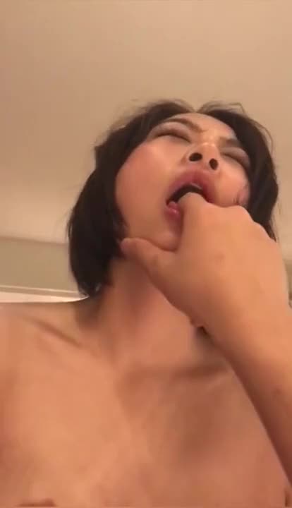 多益ceo唐忆鲁把自己群p的视频发公司群 xC2
